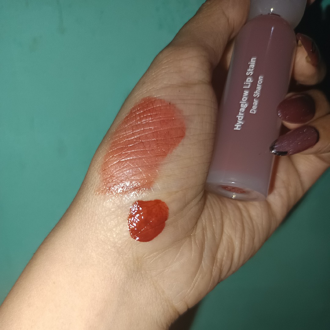 Hydraglow Lip Stain - Dear Sharon imgfdn-46ba0eaa-78c1-4b38-b492-5c280c563c6f