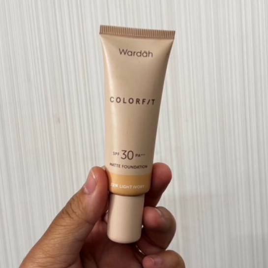 Colorfit Matte Foundation - 22N Light Ivory imgfdn-711c2404-1e36-4963-89f9-25fbaa53d080