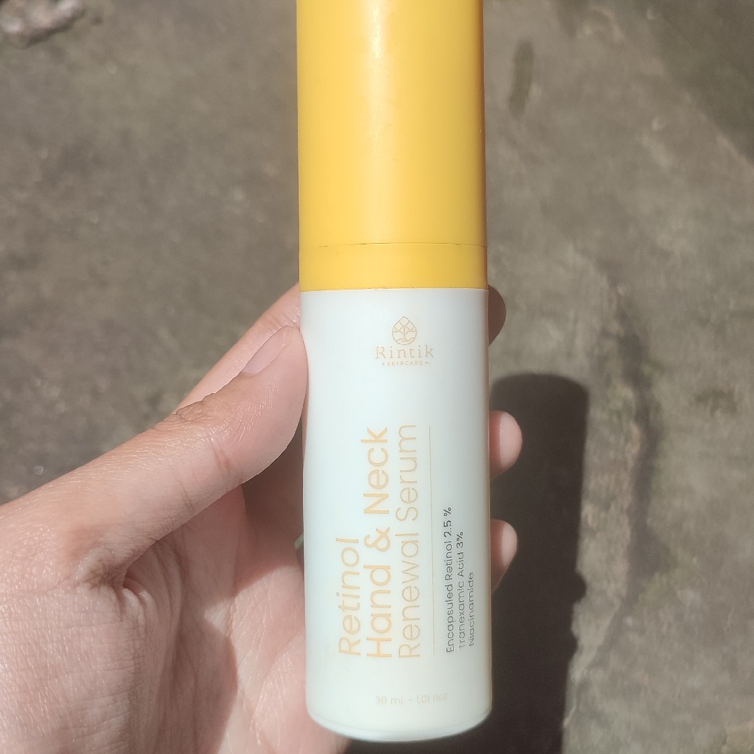 Retinol Hand & Neck Serum  imgfdn-cd5c2843-b110-4dfa-903c-949007e0df8f
