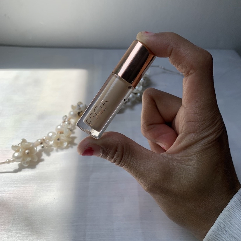 Flawless Liquid Concealer - Truffle imgfdn-91075488-53a0-4f49-bb97-8fed6f925c9a