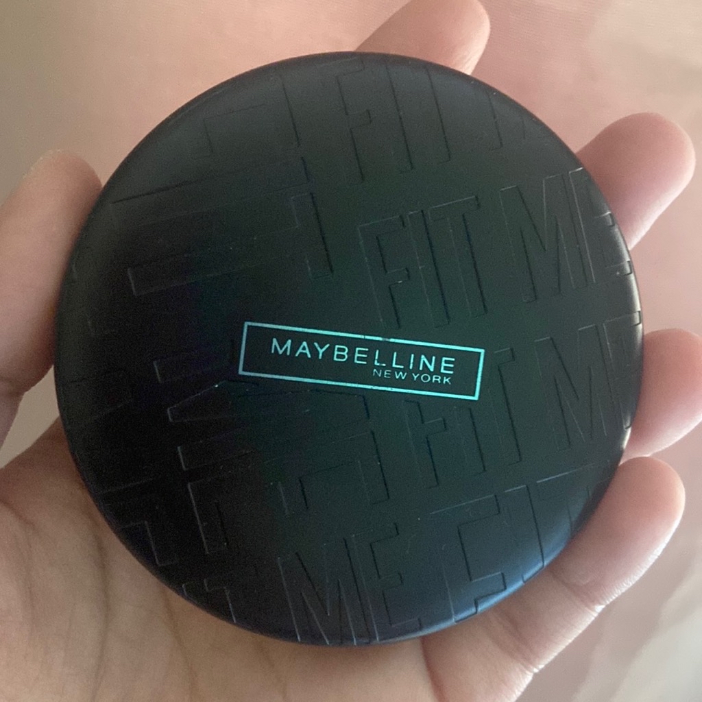 Fit Me Matte + Poreless 16H Oil Control Compact Powder - 120 Classic Ivory imgfdn-eebf5de3-4ac6-4838-8719-eb9125eb78da