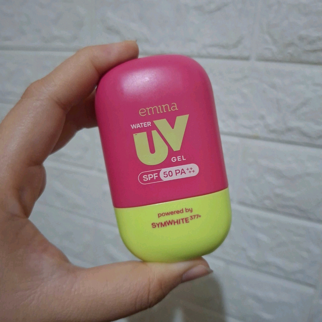 Emina UV Gel Sunscreen SPF 50 PA++++ - Water imgfdn-e9d98da5-1fc4-4d6a-a2d1-15cd7d02d8c3