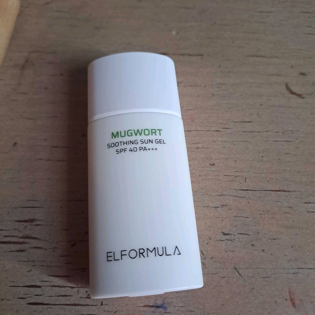 Mugwort Soothing Sun Gel SPF 40 PA++* imgfdn-15a7be5e-08ea-4804-8b54-3254a0c52d07