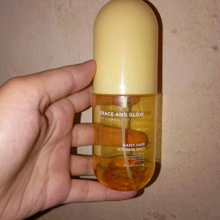 Daisy Hair Mist Sweet Scented and Silk Hair imgfdn-15bba71f-bc6e-4bbd-a7d9-105850428e16