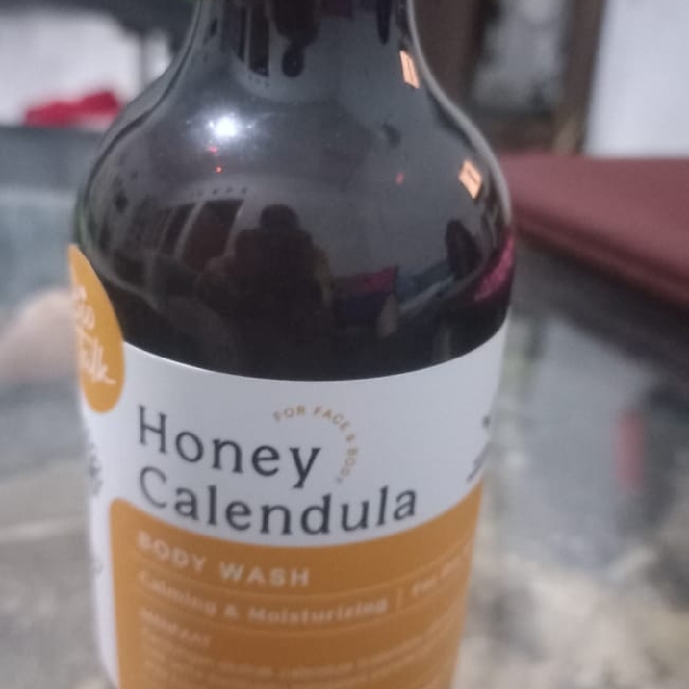 Honey Calendula Body Wash imgfdn-1fda6484-2f3b-4d24-b4fa-319cc439b0ae