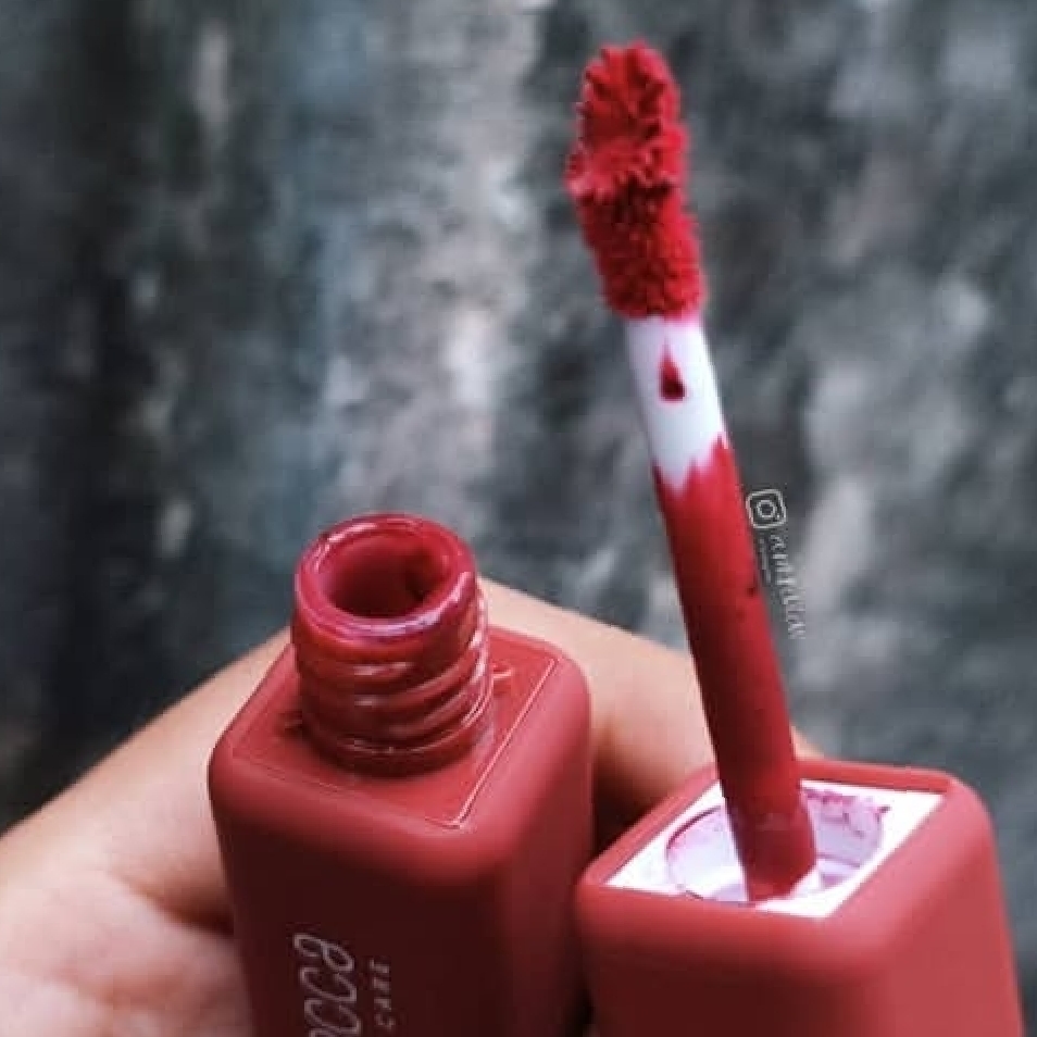 Glow Up Tint - Strong imgfdn-a1a49fd1-3a9e-4b07-878e-cd29d1e50563