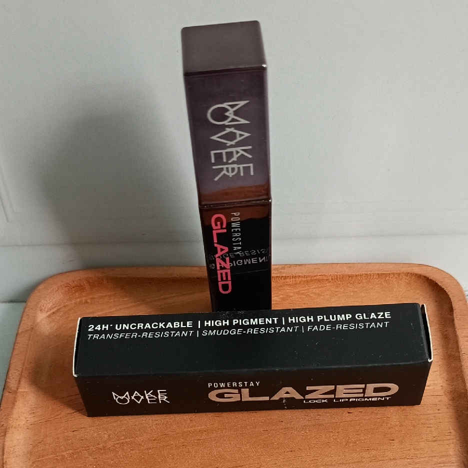 Powerstay Glazed Lock Lip Pigment - D04 IYKYK imgfdn-3f0068c9-b75a-4226-b84b-809675649760