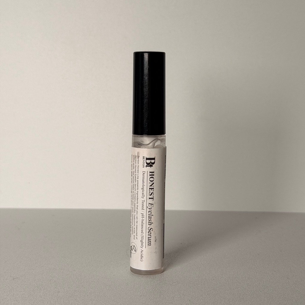 Honest Eyelash Serum imgfdn-c697974f-aaed-4a31-aeef-37a9411f1b16