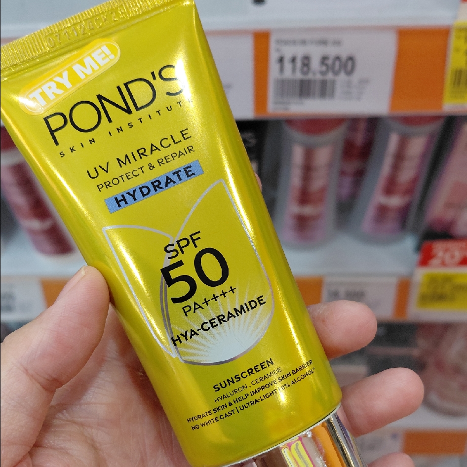 UV Miracle Protect & Repair Sunscreen Hydrate SPF50 imgfdn-d3284462-b99e-4f53-a5ff-41dde9ca695f