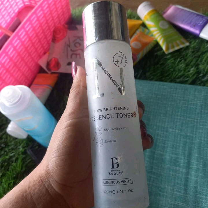 Luminous White Glow Brightening Facial Mask imgfdn-cfea3fb2-a332-4c92-90b6-077130fe16bf