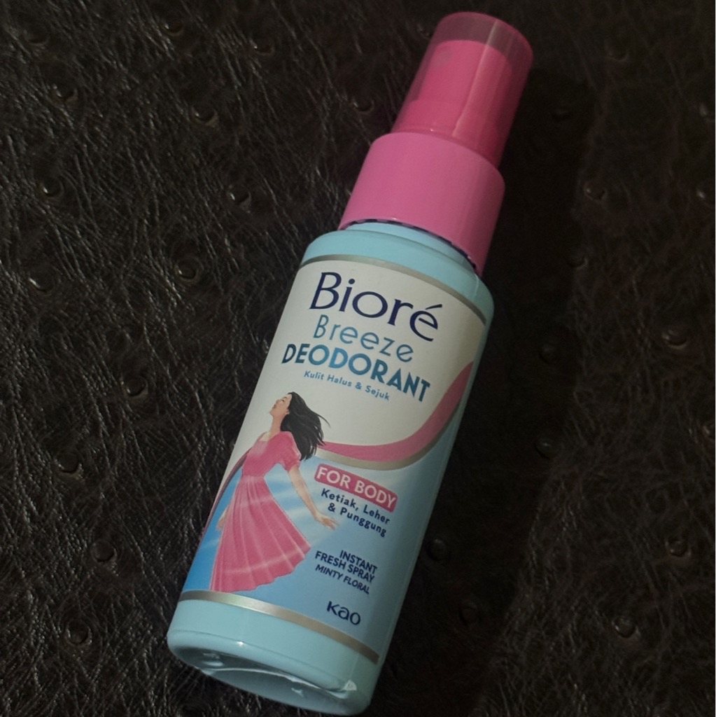 Breeze Deodorant Instant Fresh Spray - Minty Floral imgfdn-6dd8c9f6-b6ac-4687-a169-7a203d3459ff