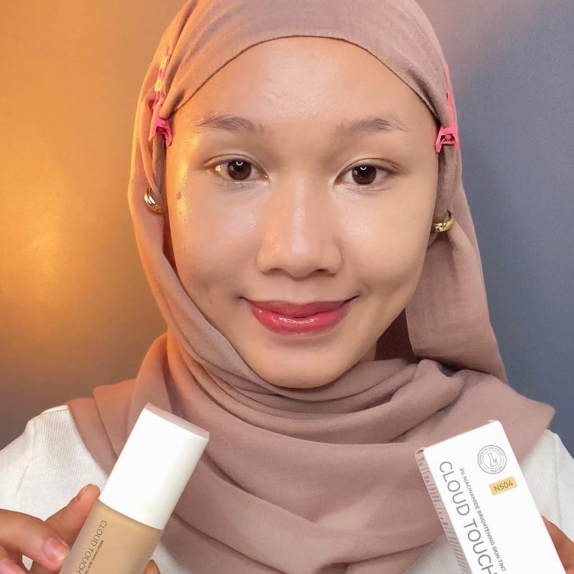 Cloud Touch 3% Niacinamide Brightening Skin Tint - N504 Rose Vanilla imgfdn-9fc6a99f-b04f-4168-847f-7c4b488e4b08