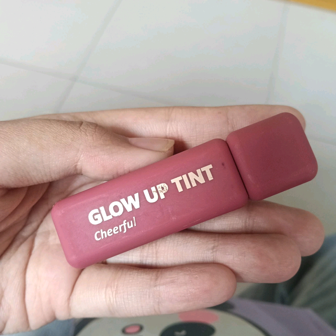 Glow Up Tint - Cheerful imgfdn-35d1bd65-9f35-4307-bf72-9e9193c9f19a