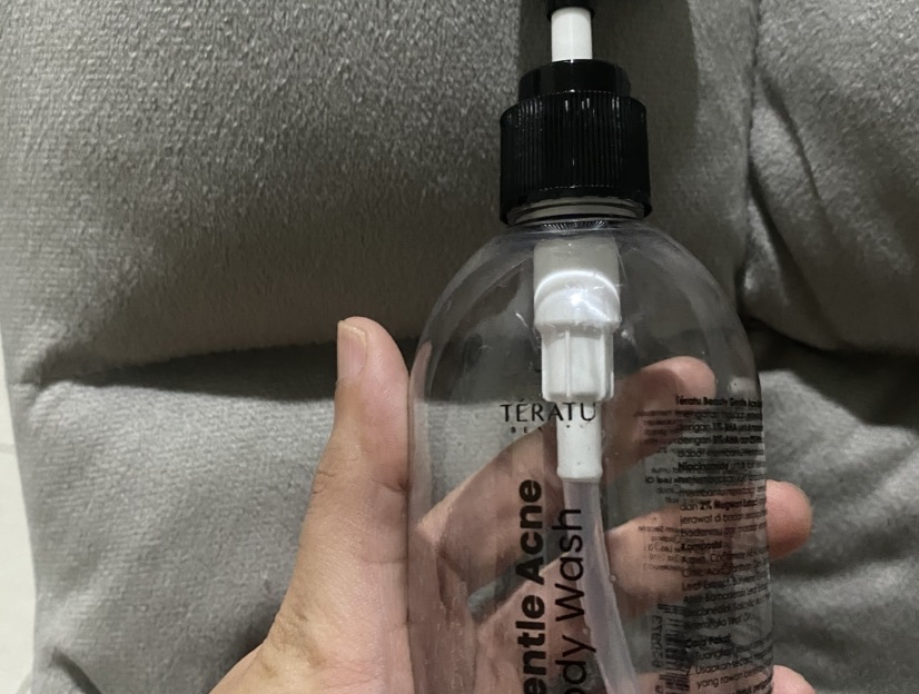 Gentle Acne Body Wash imgfdn-4e6e68e9-46ce-4205-92fd-43221b616397