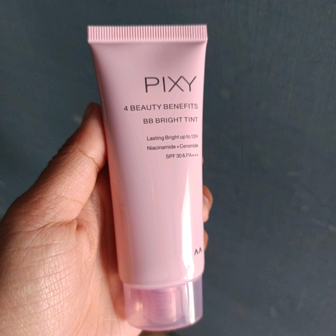 UV Whitening 4 Beauty Benefits BB Cream - Cream imgfdn-096a0e7b-1e32-4a21-ba59-cb22405bc22e
