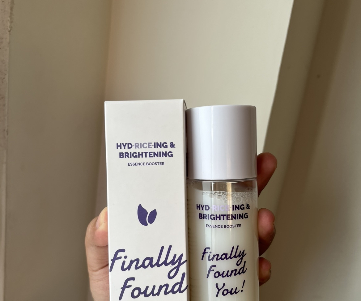 Hyd-rice-ing & Brightening Essence Booster imgfdn-093f2bb8-efb7-41c2-b506-782f485710d2