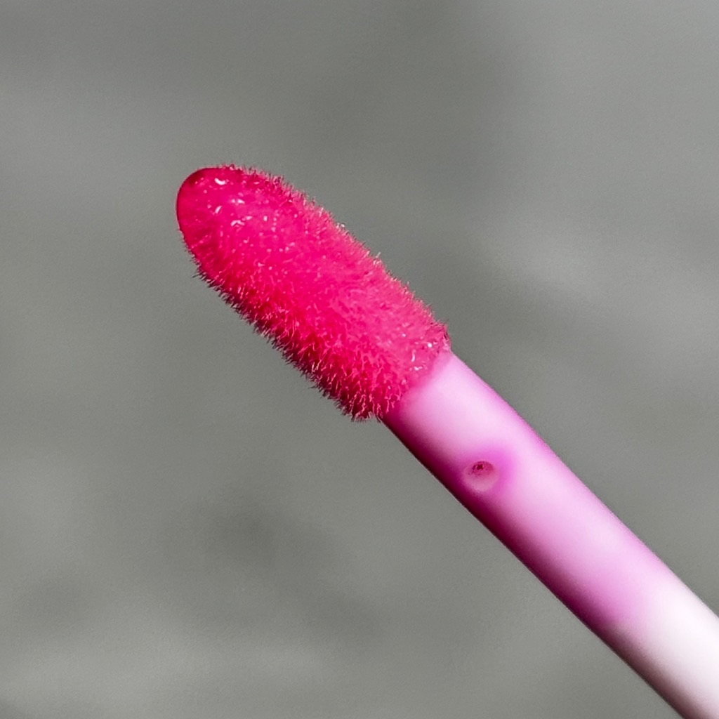 Lip Serum With Vit E & Jojoba Oil imgfdn-c2f29aac-9356-4d21-a923-768380c0e58d