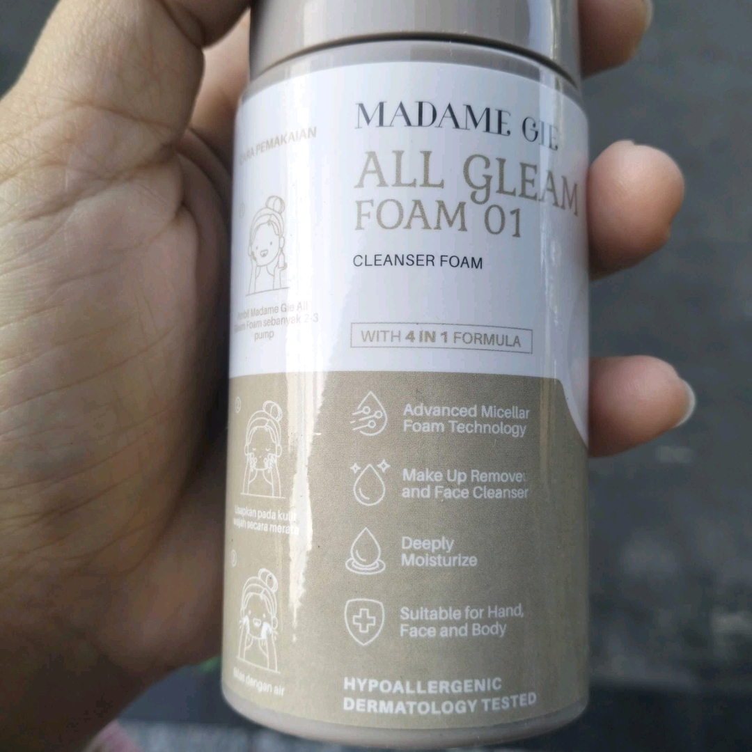 All Gleam Foam 01 Cleanser Foam imgfdn-6643630a-9dab-4873-b161-f54ec60bf7a6