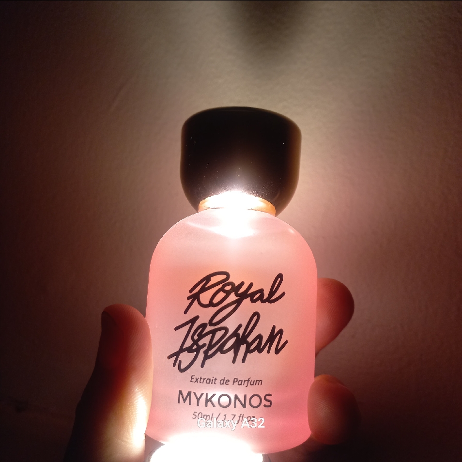 Royal Ispahan EDP imgfdn-ebbf6075-4e27-4322-882b-804fabae9a4d