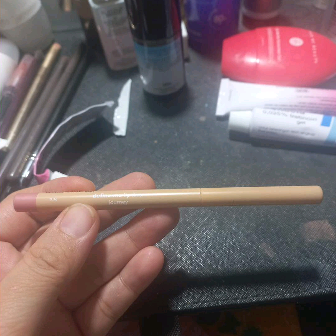 Define Me Lip Liner x Sara Robert - Journey imgfdn-5f418301-14d6-4c0a-b222-f9fdb9926e50