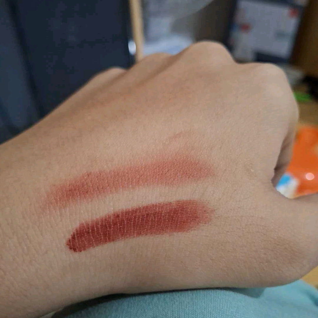 Lip Moist - Rising Star imgfdn-505f62d1-1050-4e71-9dc3-fa24bd6a2061