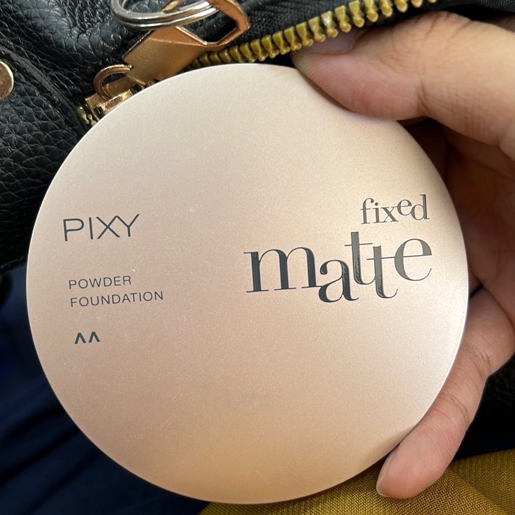 Fixed Matte Powder Foundation - 202N Light Ivory imgfdn-6818e269-4ba8-4c34-b50e-f3cc021a2648