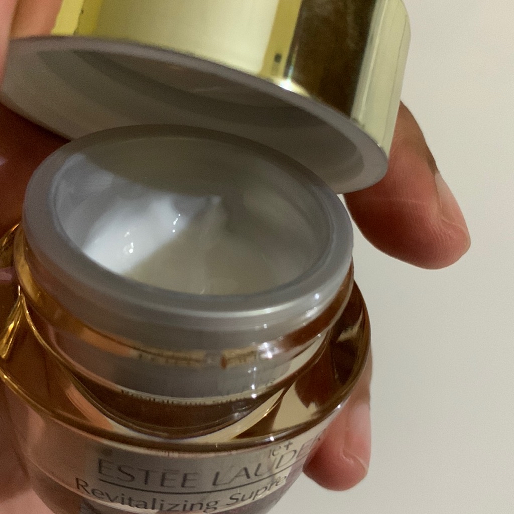 Revitalizing Supreme+ Global Anti Aging Power Crème imgfdn-21c8654a-5191-493f-8016-23bbc5250119