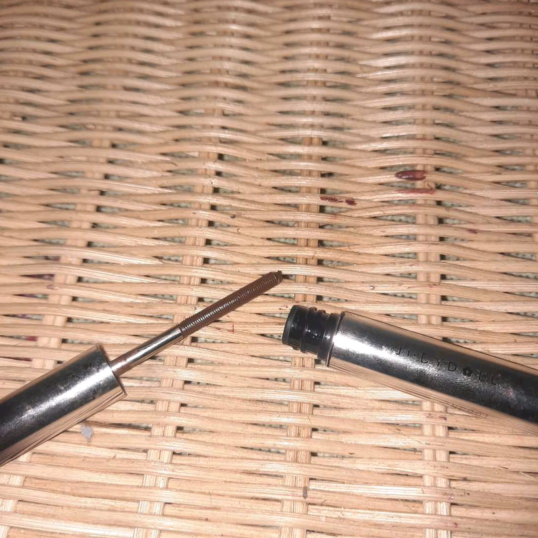 Iron Mascara imgfdn-99e6fb66-bff8-4e2e-be94-37cf38b1cdff