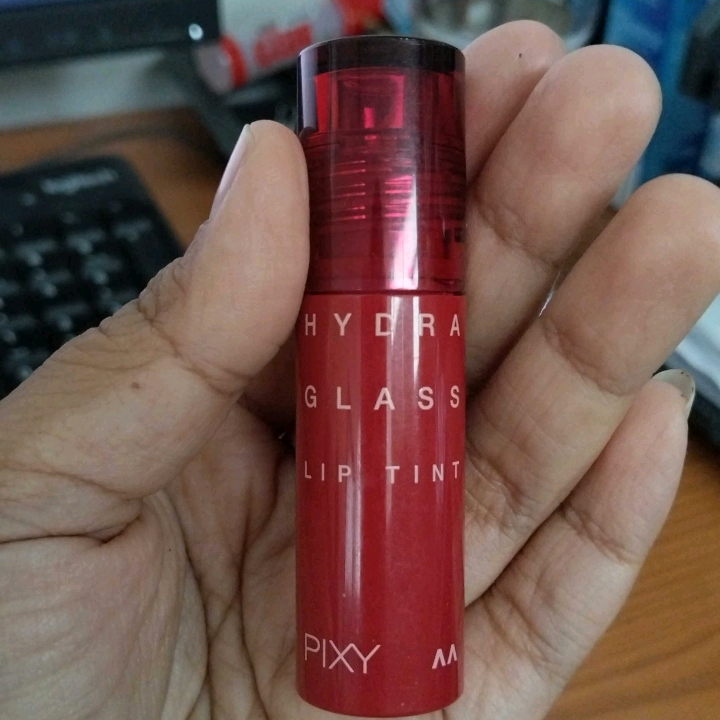 Hydra Glass Liptint - Cherry Pie imgfdn-ba6ffbb1-46b9-493c-8aef-4302176e07ac