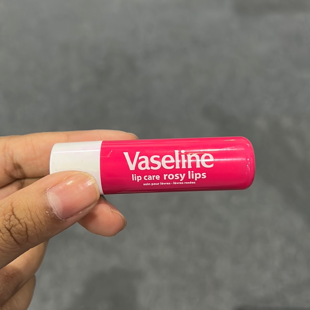Lip Care Colour + Care - Blooming Pink imgfdn-729ca8e1-e2a1-4337-8c46-a56ea7aeb6f2