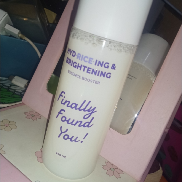 Hyd-rice-ing & Brightening Essence Booster imgfdn-2a1607db-bf8f-4dfa-8258-511d67c1a7e4