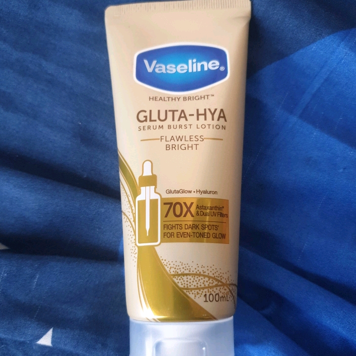 Healthy Bright Gluta-Hya Serum Burst Lotion - Flawless Bright imgfdn-f91bad09-4a61-4b4b-a5ab-d903730e08e8