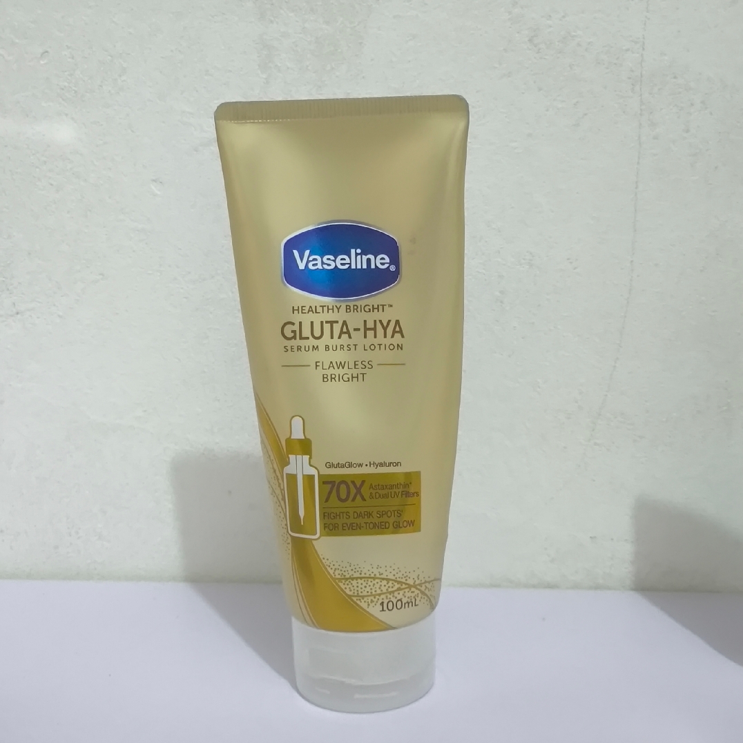 Healthy Bright Gluta-Hya Serum Burst Lotion - Flawless Bright imgfdn-2359fbd1-7d1e-4f9e-be83-d35893ce8313