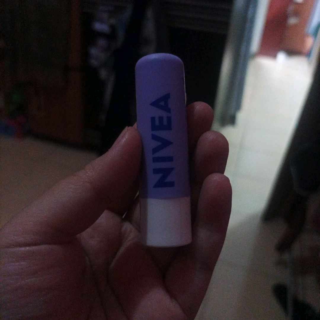 Overnight Care Lip Balm imgfdn-d6525eb8-b2d7-473e-9b5b-660570b98ebd