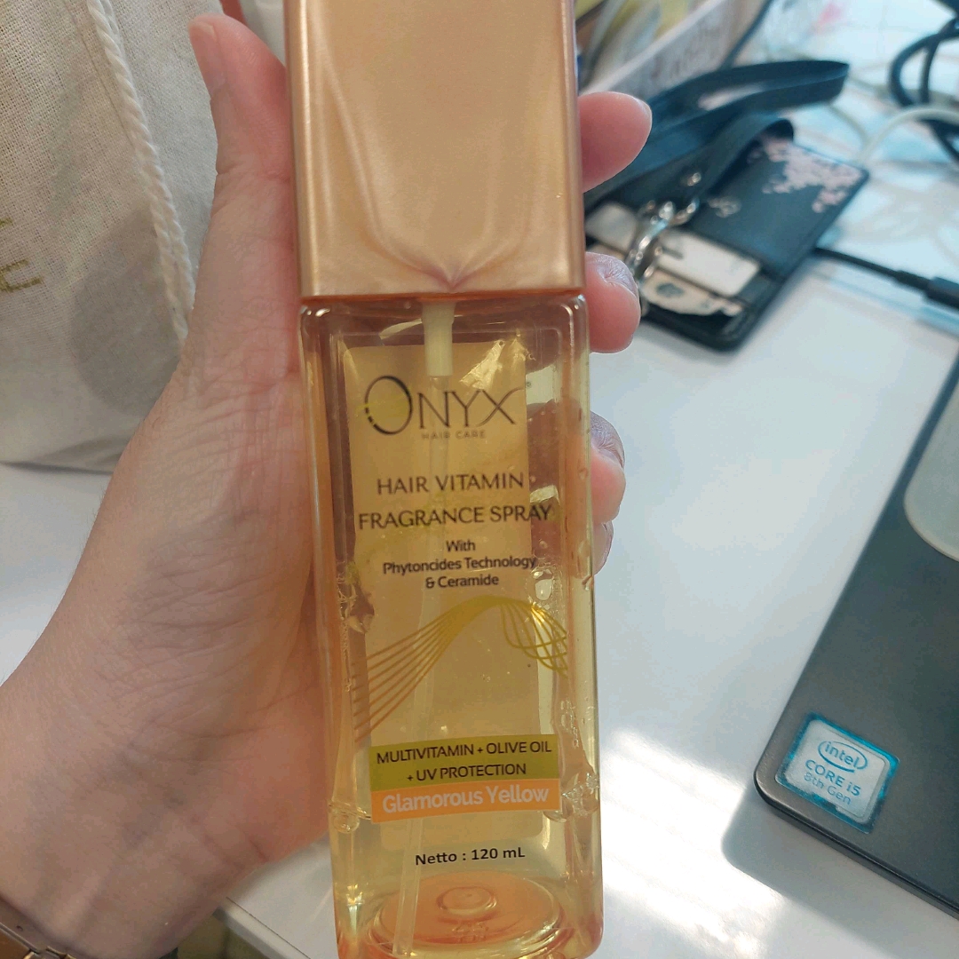 Hair Vitamin Fragrance Spray - Glamorous Yellow imgfdn-9c2bd258-20dd-4b0d-a9f7-b72b9bce1641