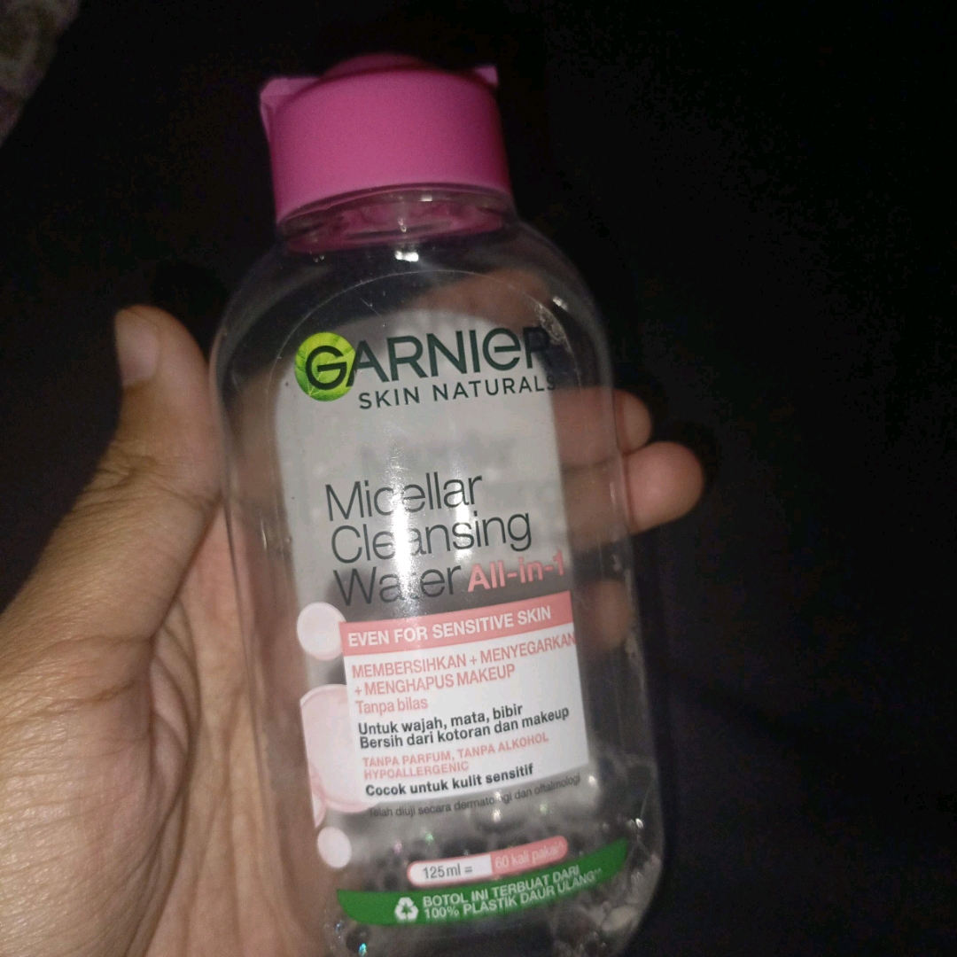 Micellar Milk Cleansing Water and Makeup Remover imgfdn-25d14d0e-07a8-4a76-a74b-280241119eeb