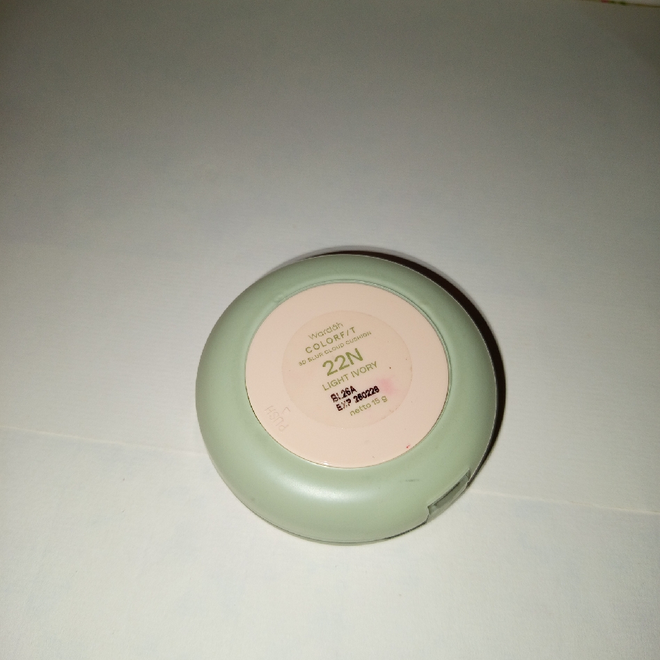 Colorfit Cloud Cushion - 22N Light Ivory imgfdn-b87222a4-ce12-4afc-bd80-195a221f41eb