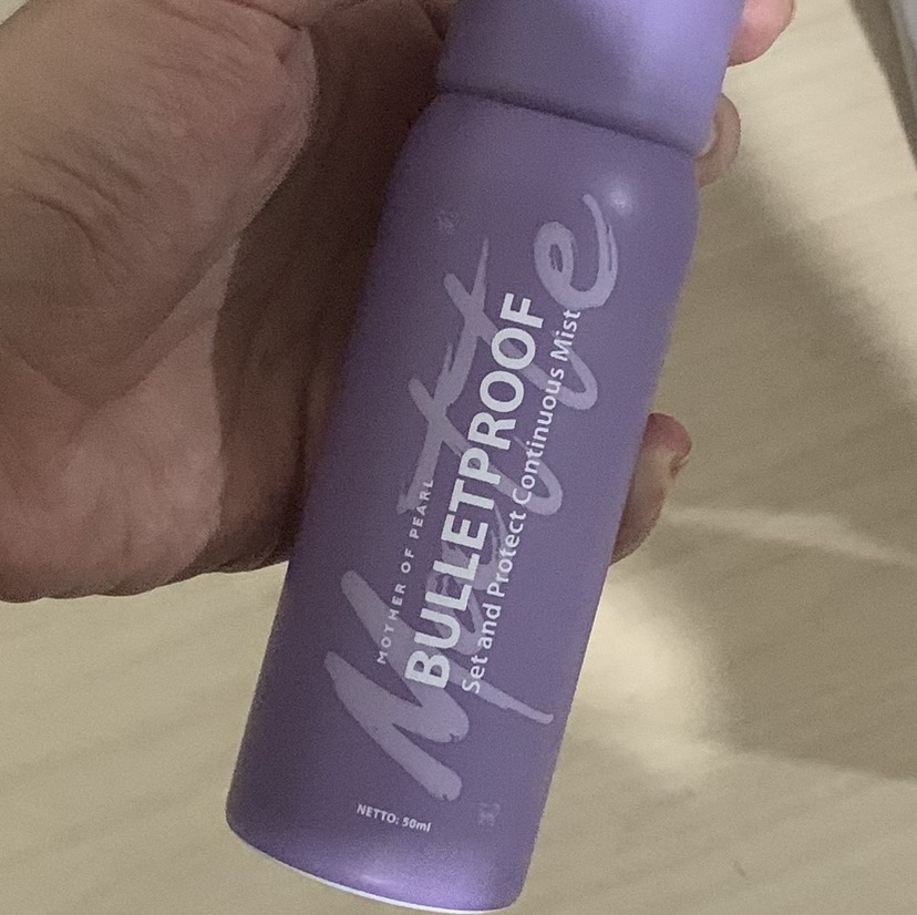 Bulletproof Set & Protect Continuous Mist Matte imgfdn-688581b7-7130-43f9-8d18-2a54384a5438