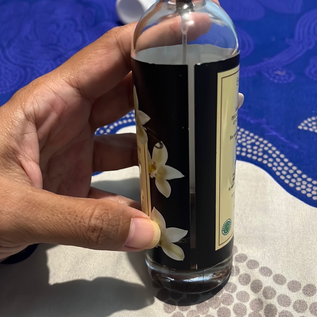 Selection Eau De Parfum - Black Vanilla imgfdn-8a95c3d3-25d6-4e90-9aaa-b8f97636323f