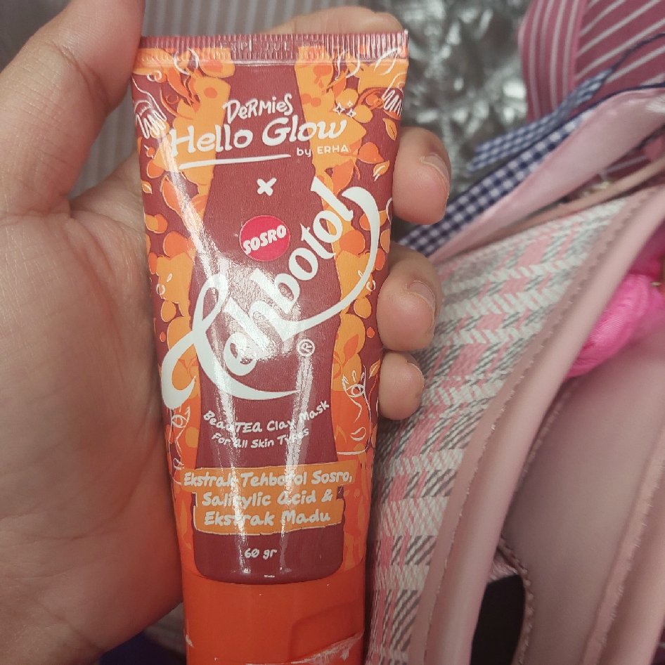 Hello Glow ft Tehbotol Sosro BeauTEA Clay Mask imgfdn-58d8f429-04f8-4bee-92b5-7bc4a6dcef55