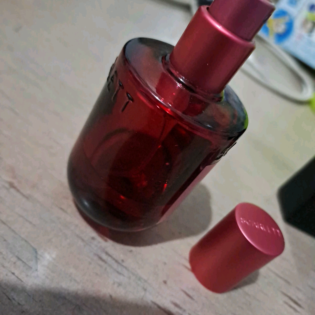 Velvet Rouge Extrait De Parfum imgfdn-7d1604a3-f3ef-486d-ad34-3f1254e832a3