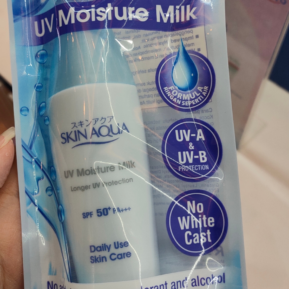 UV Moisture Milk imgfdn-dcc148b0-c6ee-49f6-8eef-fe049f2ca573