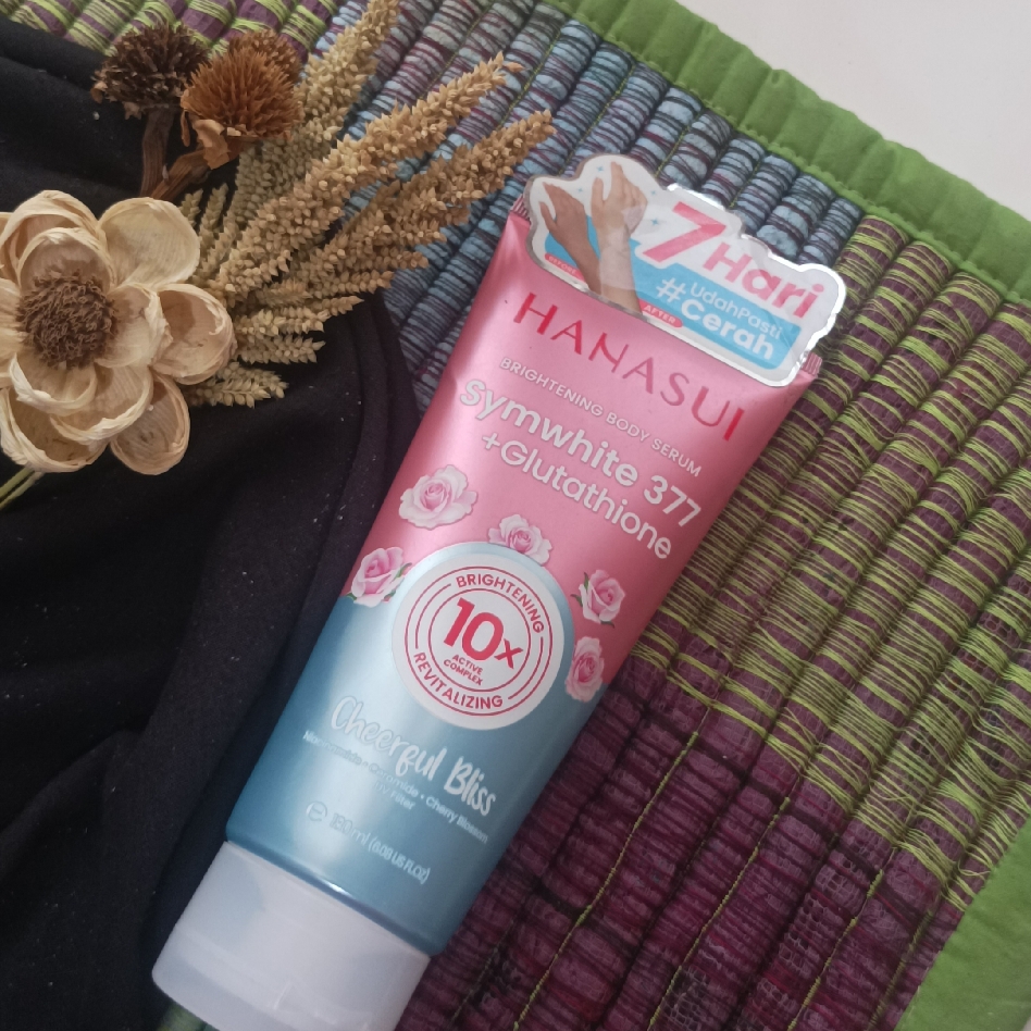 Brightening Body Serum - Cheerful Bliss imgfdn-adfdf84d-1cd4-46e8-9c6e-e806e5b8a0a0