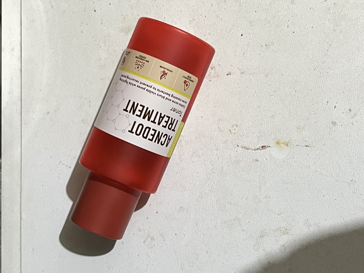 ACNEDOT Treatment Toner imgfdn-5a1688aa-af5c-419b-8a03-579dbd45d841