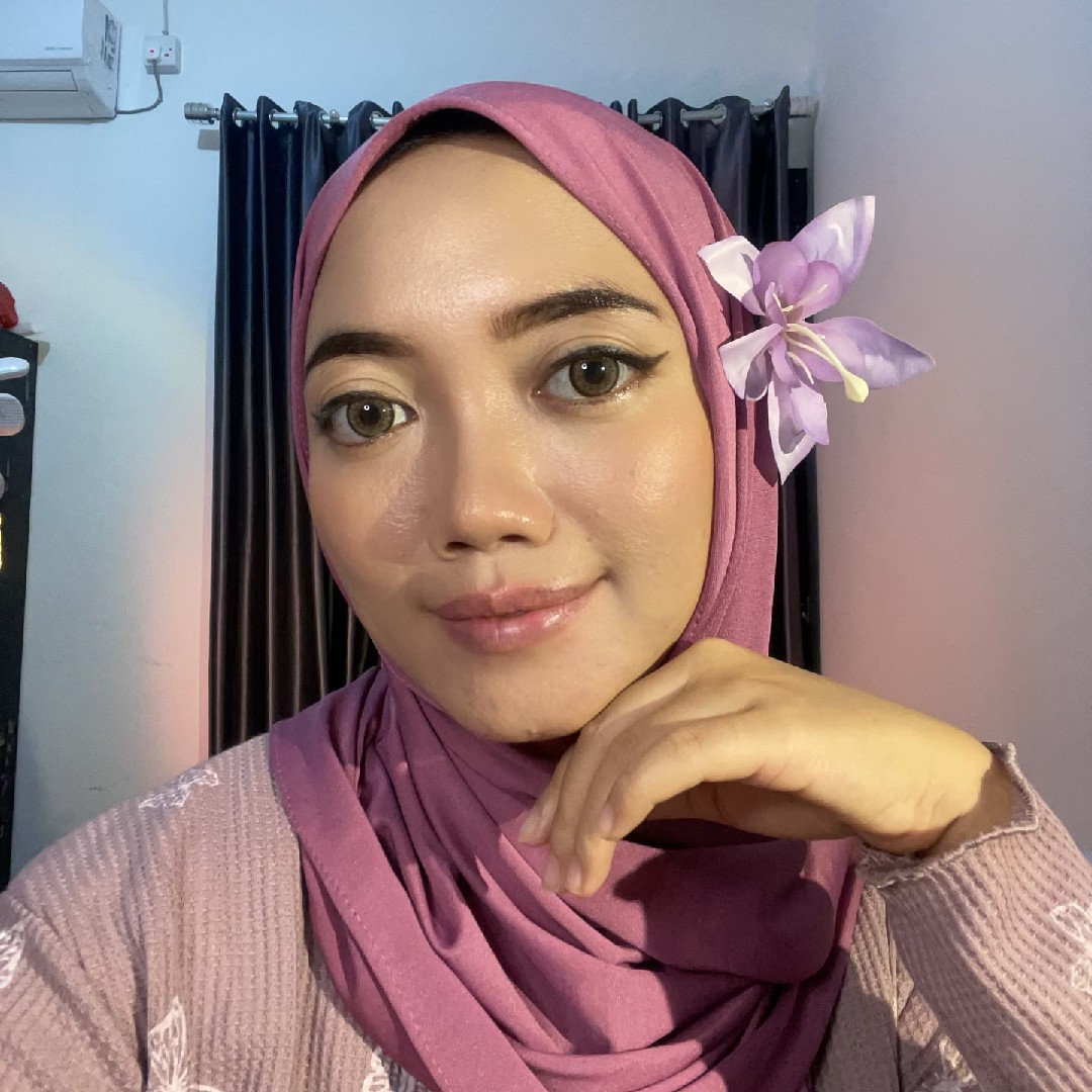 Glass Glow Tinted Lip Balm  - Peachy Glaze imgfdn-819de138-9be9-46b9-897f-b2fac5b8bd46