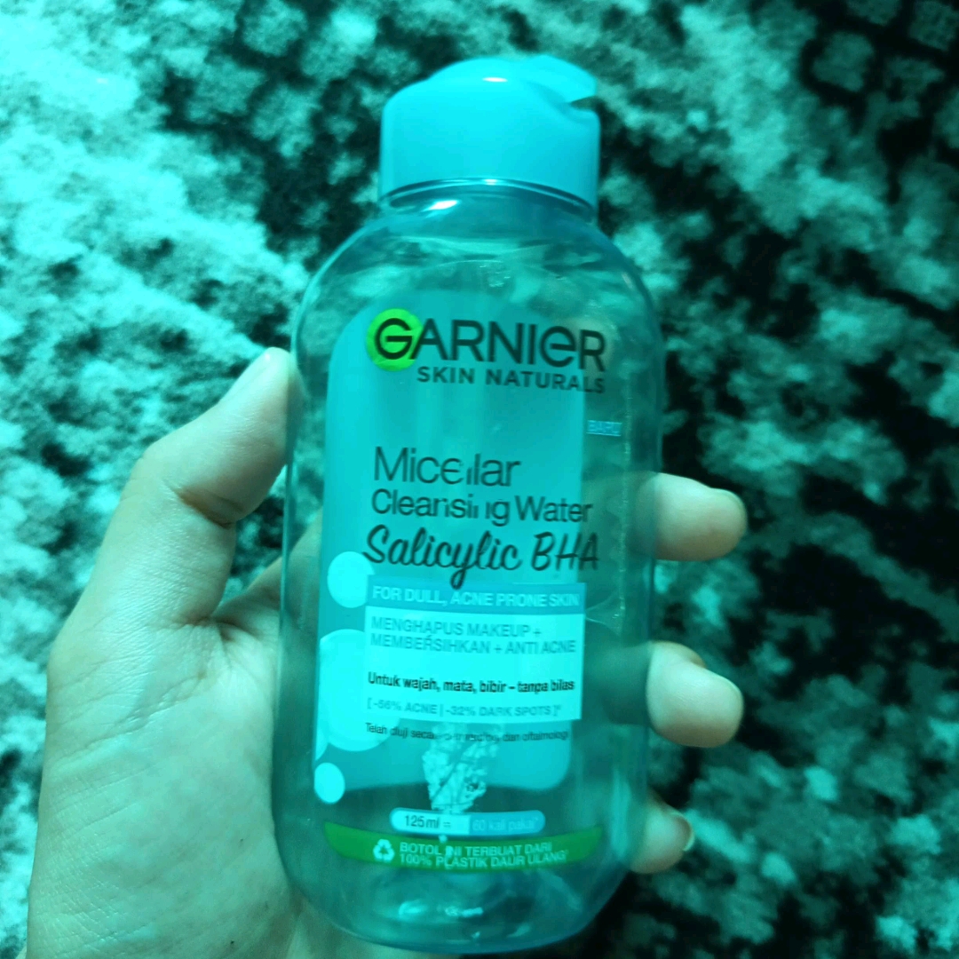 Micellar Cleansing Water All-in-1 - For Oily, Acne-Prone Skin imgfdn-85694dd8-2b59-45c9-895e-8e249bc96cef