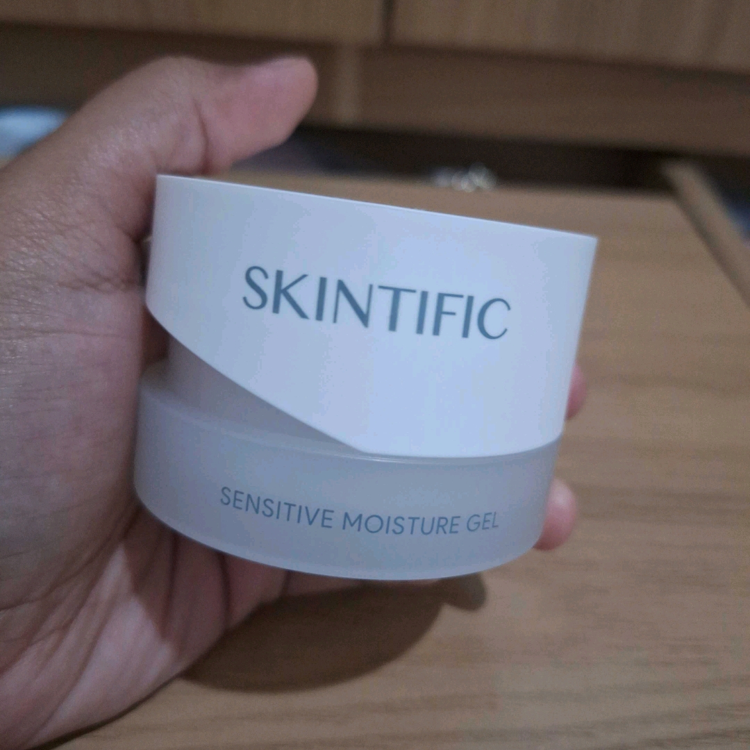 Sensitive Moisture Gel imgfdn-418ec991-d135-41bb-a8b0-fb42f4837cab