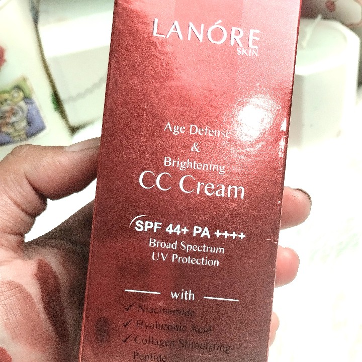 Age Defense & Brightening CC Cream SPF 44+ PA++++ - 02 Sandy Beige imgfdn-d3ddb667-678a-4a4e-8830-debf6304b4c1