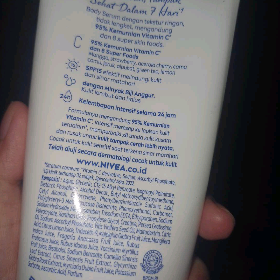 Extra Bright Care & Protect 8 Super Food Body Serum imgfdn-47168619-7332-4a9b-a960-0bb5ae825e68