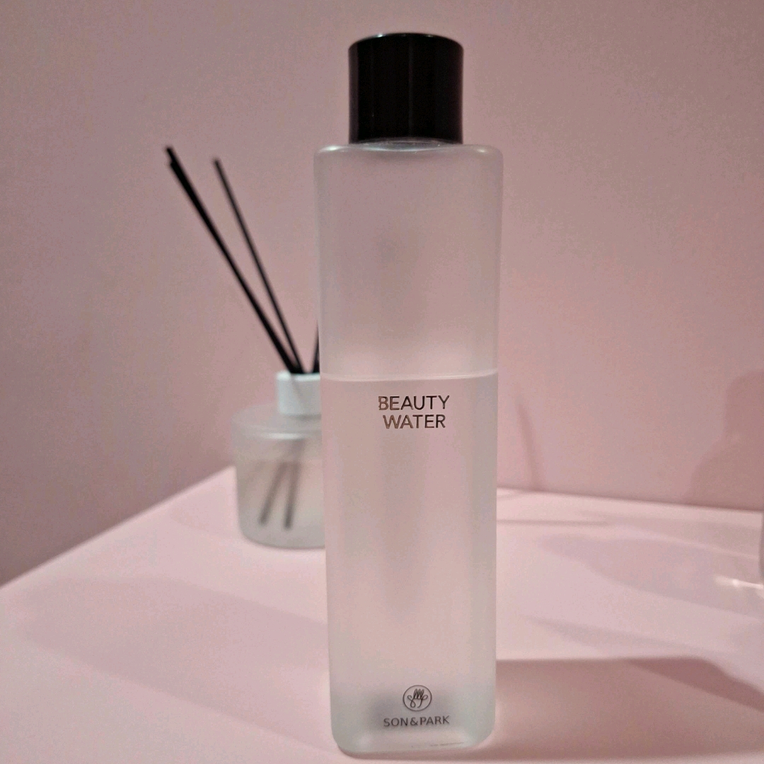 Beauty Water imgfdn-812f8c1a-b56c-475e-8fe4-0f77dc21a108